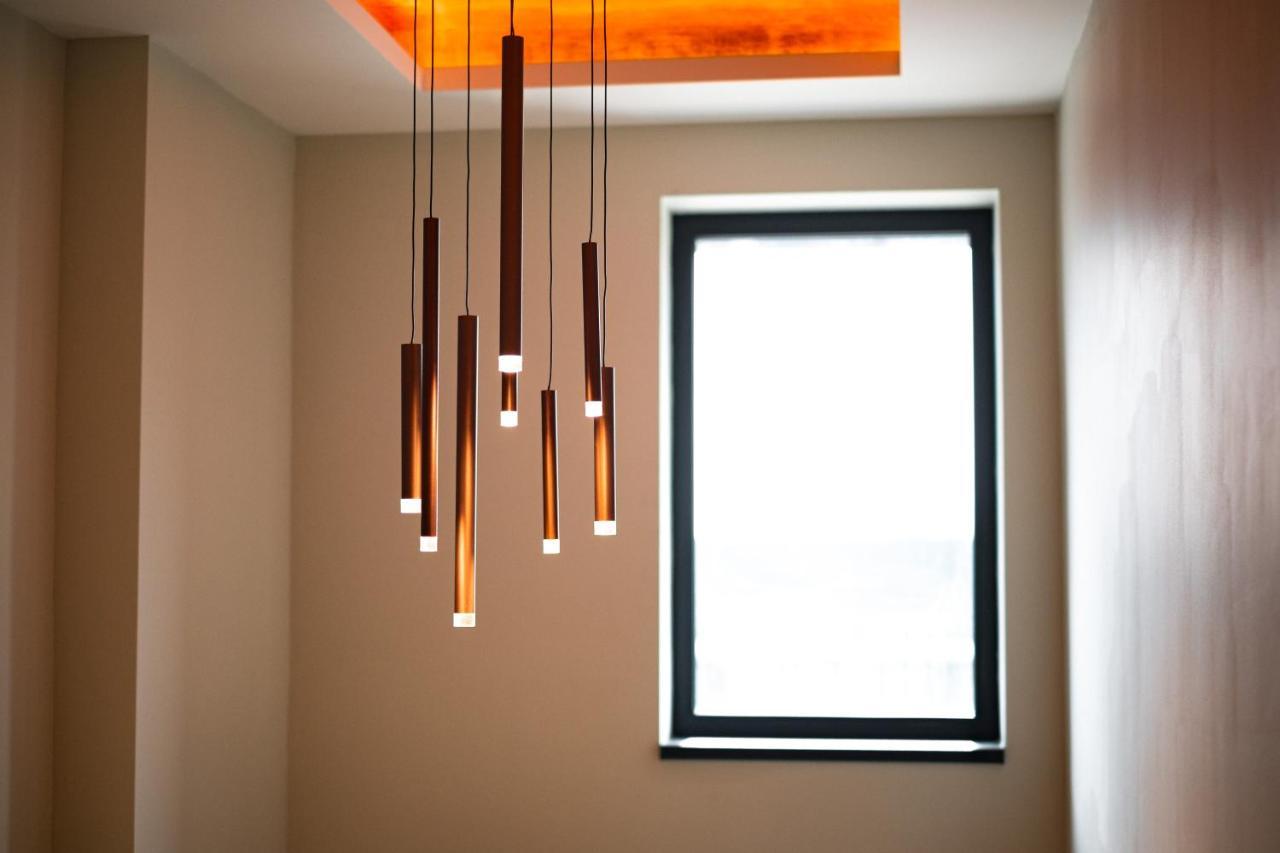 Mustang Boutique Rooms Oradea Exterior foto