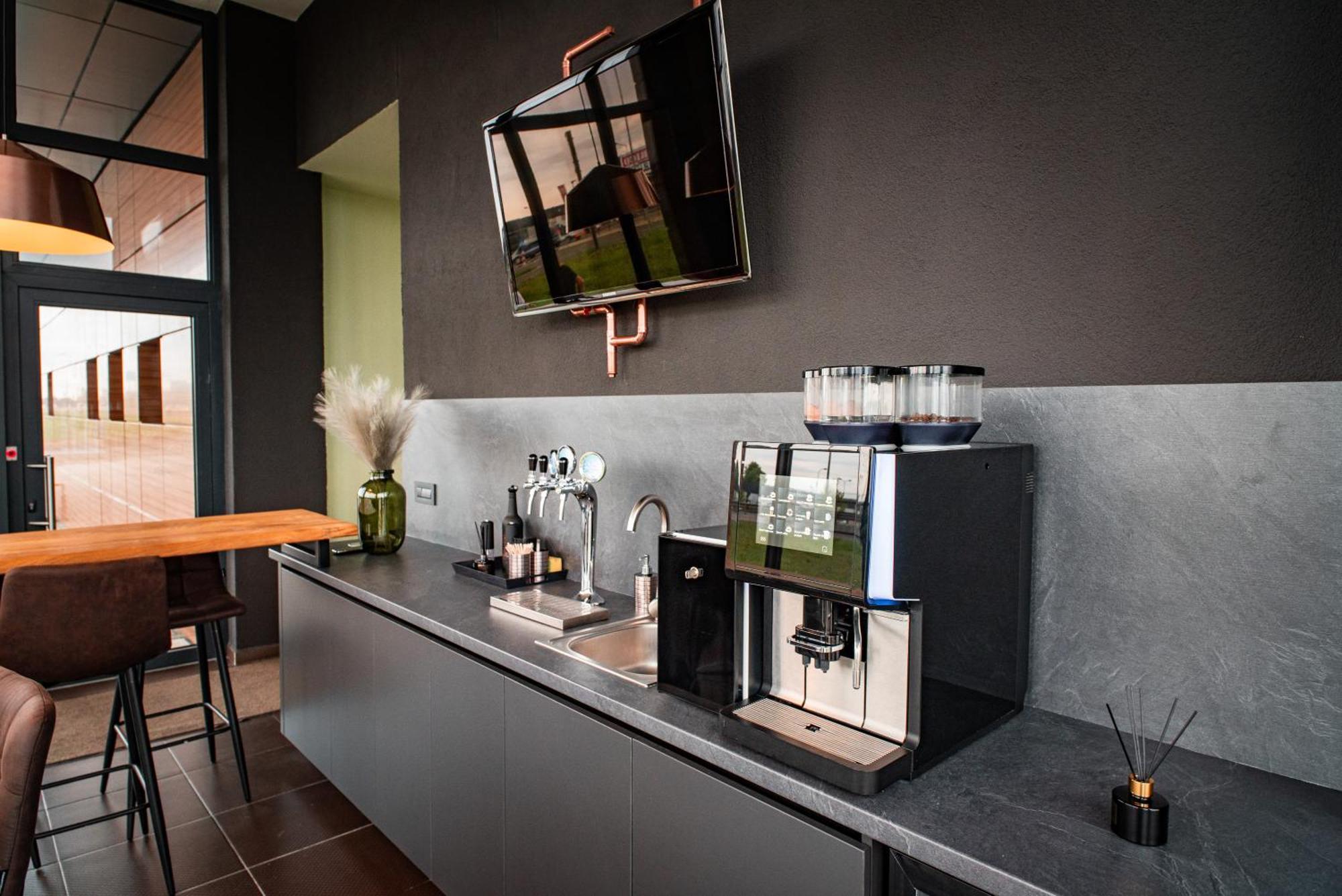 Mustang Boutique Rooms Oradea Exterior foto